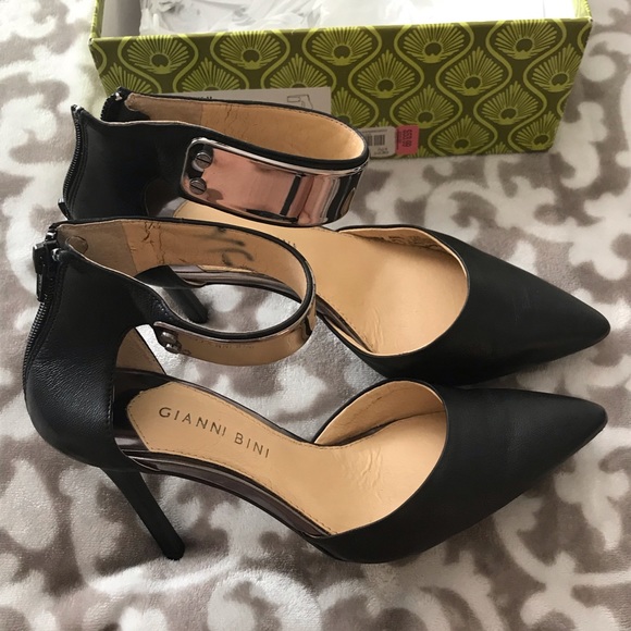 Gianni Bini Shoes Gianni Bini Shoes Black Leather Pump Poshmark